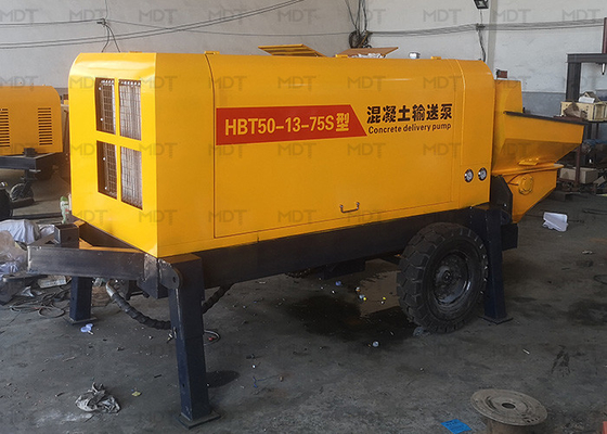 Color amarillo tamaño pequeño de la máquina portátil del mezclador concreto de MDT-50 55KW